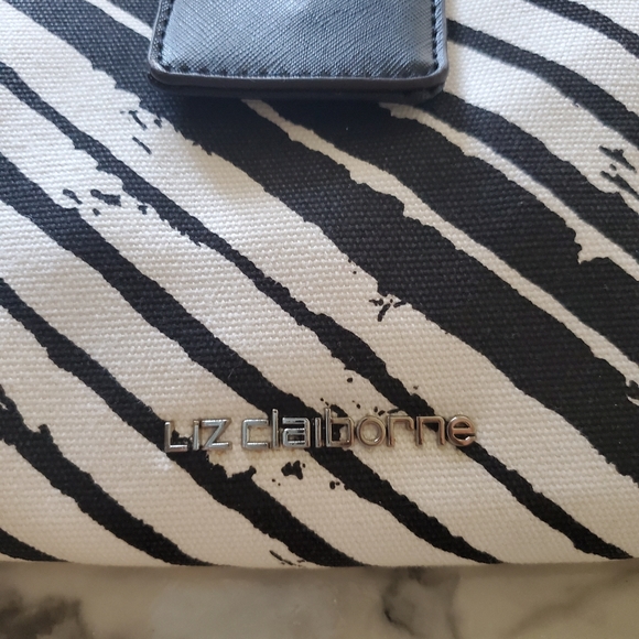 Zebra Print Liz Claiborne crossbody - Picture 2 of 5